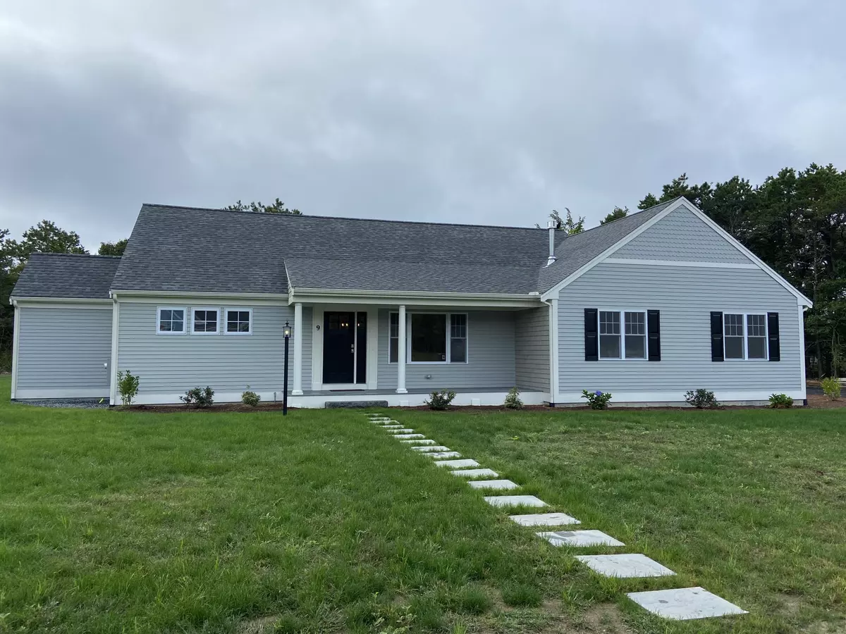 East Falmouth, MA 02536,9 Dylans Way