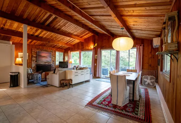 Wellfleet, MA 02667,55 Harvard Street