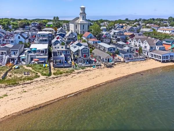 Provincetown, MA 02657,351A Commercial Street #Unit A1