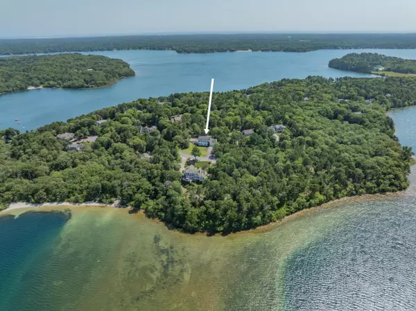 Brewster, MA 02631,55 Carlton Circle
