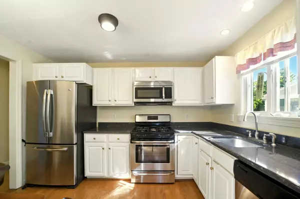 Mashpee, MA 02649,14 Sandview Terrace