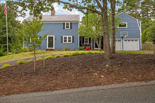 Yarmouth Port, MA 02675,15 Follins Pond Road