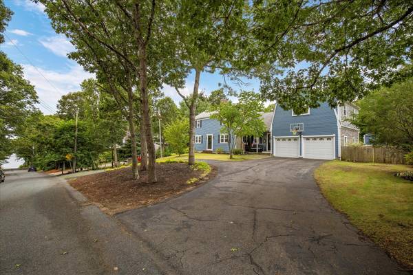 15 Follins Pond Road, Yarmouth Port, MA 02675