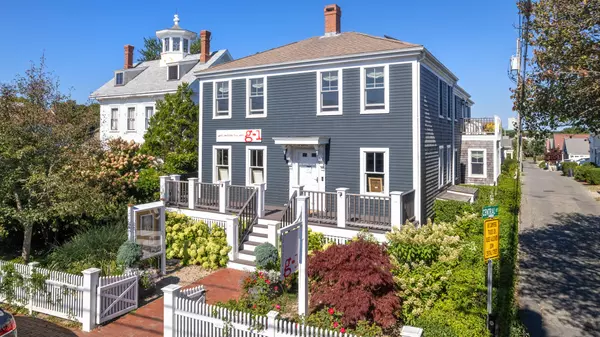 162 Commercial Street, Provincetown, MA 02657