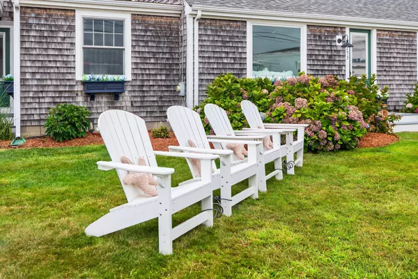 Falmouth, MA 02540,253 Scranton Avenue