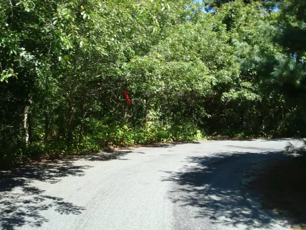 Barnstable, MA 02630,44 Iris Lane