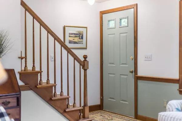 Yarmouth Port, MA 02675,17 Nottingham Drive