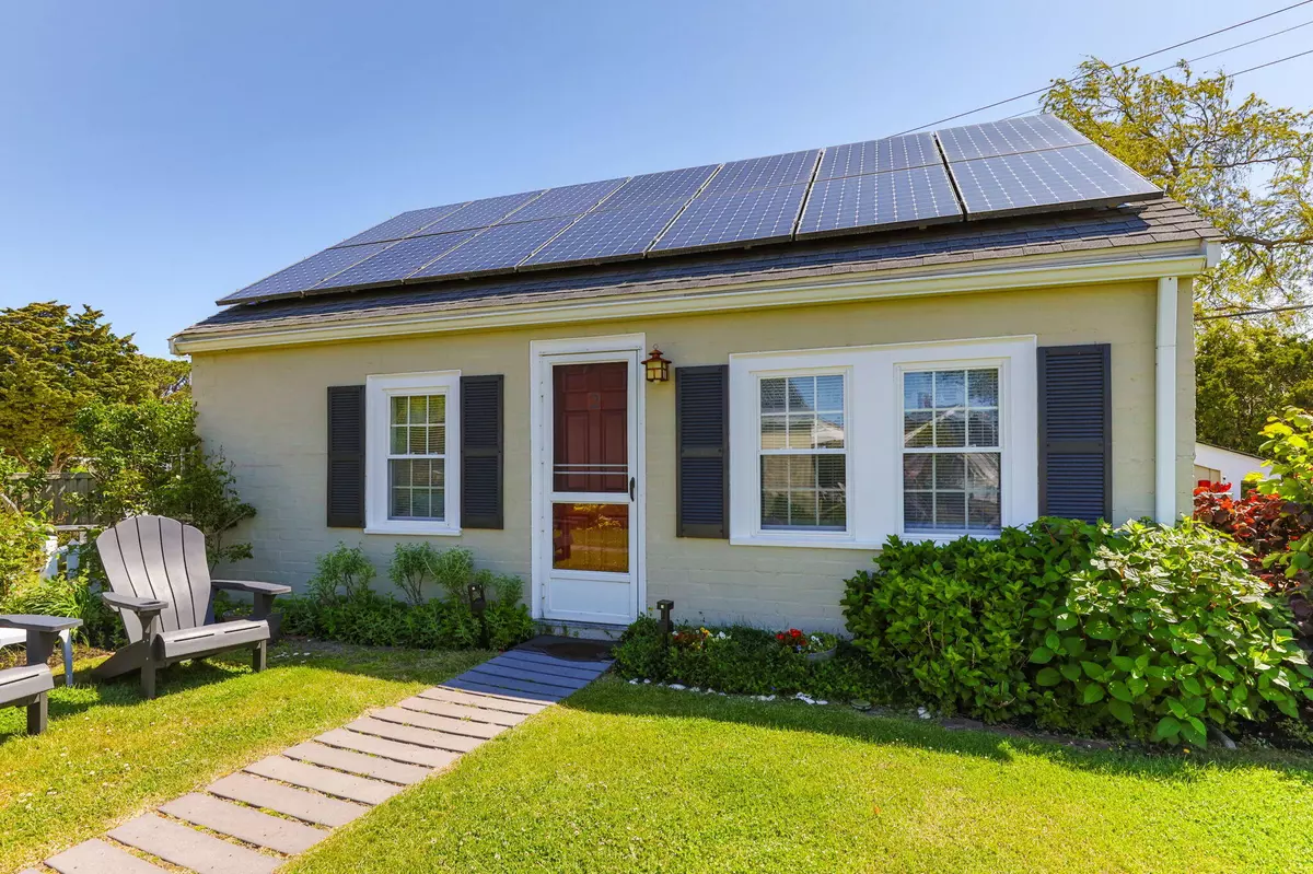 Wellfleet, MA 02667,164 Kendrick Avenue #B