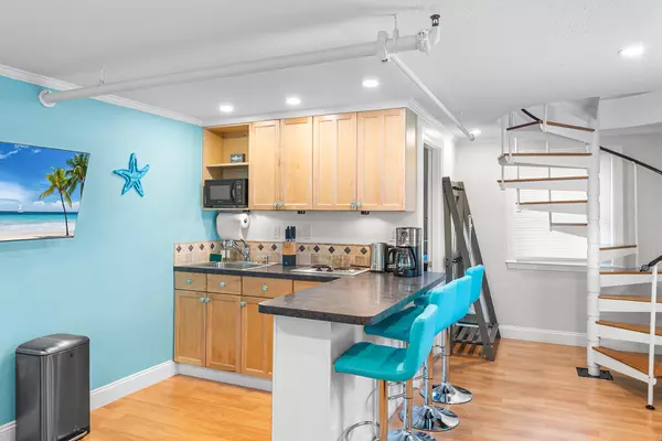 West Dennis, MA 02670,141 Main Street #TH-4