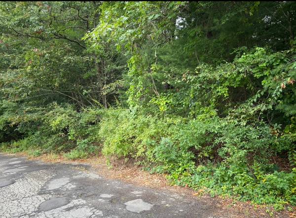 75 Bob-White Run, Cotuit, MA 02635