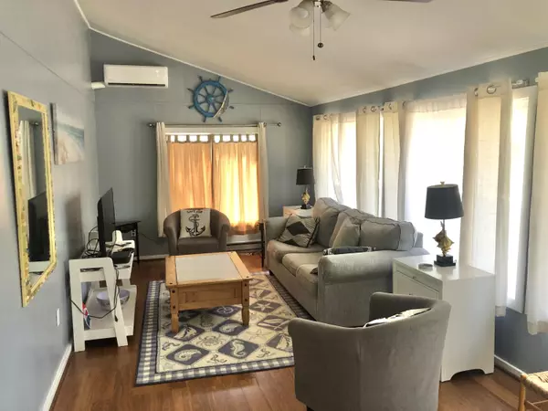 Eastham, MA 02642,10 Hoyer Lane #A