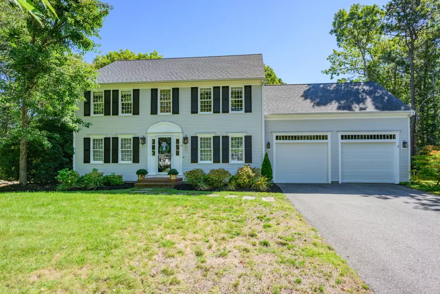 6 Nimble Hill Drive, Yarmouth Port, MA 02675