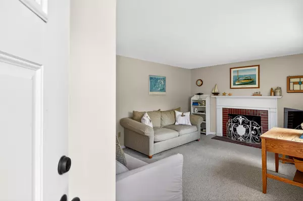 Forestdale, MA 02644,44 Greenville Drive