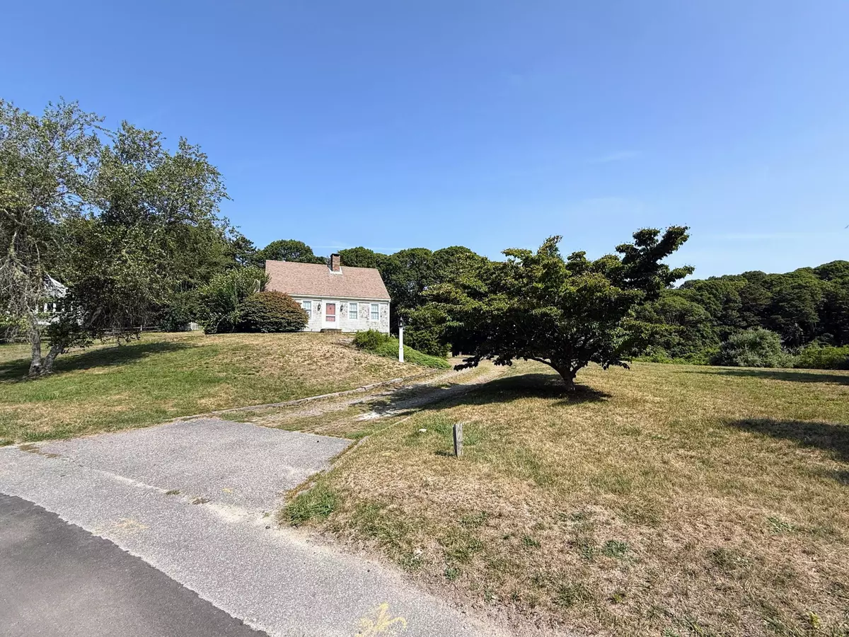 Orleans, MA 02653,19 Nauset Farms Way