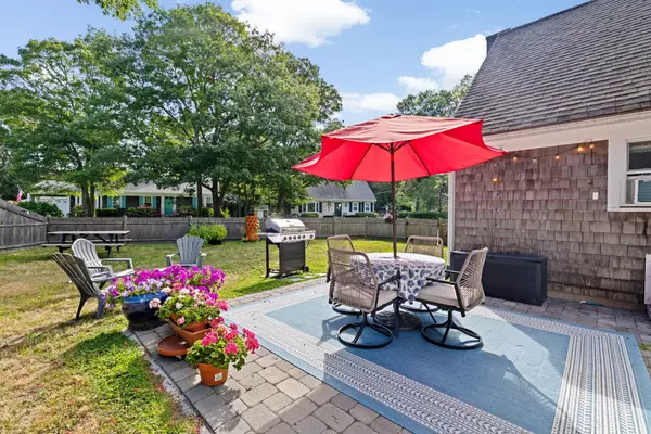 Hyannis, MA 02601,50 Redwood Lane