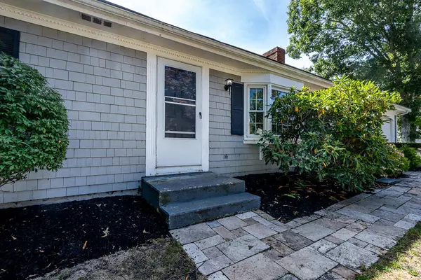 West Yarmouth, MA 02673,17 Merganser Lane