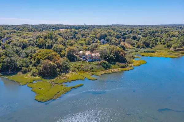 4390 Main Street, Cummaquid, MA 02637