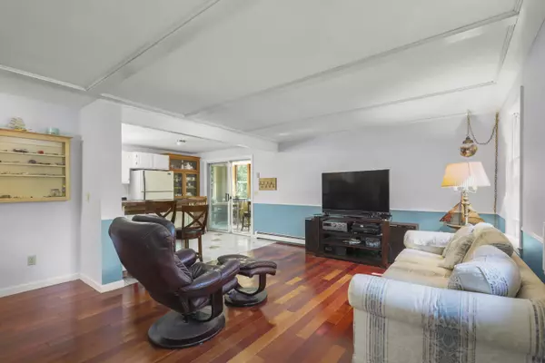 Mashpee, MA 02649,89 Degrass Road