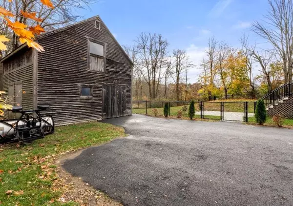 Dighton, MA 02764,593 Williams Street