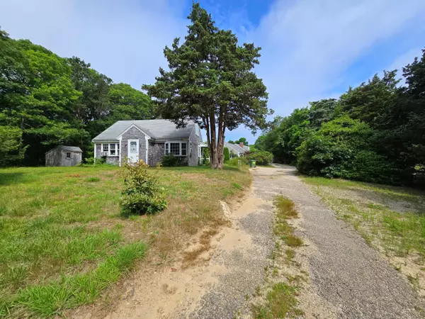18 Cole Place, Orleans, MA 02653
