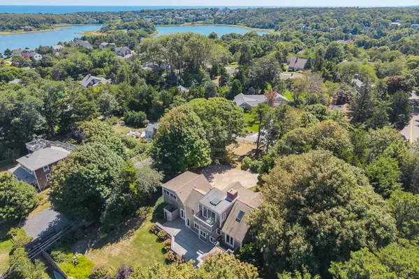 Orleans, MA 02653,2 Seaview Road