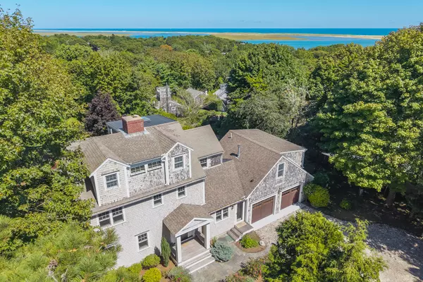 Orleans, MA 02653,2 Seaview Road