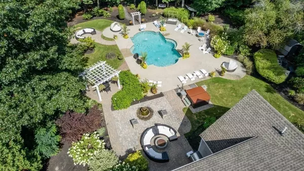 Duxbury, MA 02332,45 Summer Street