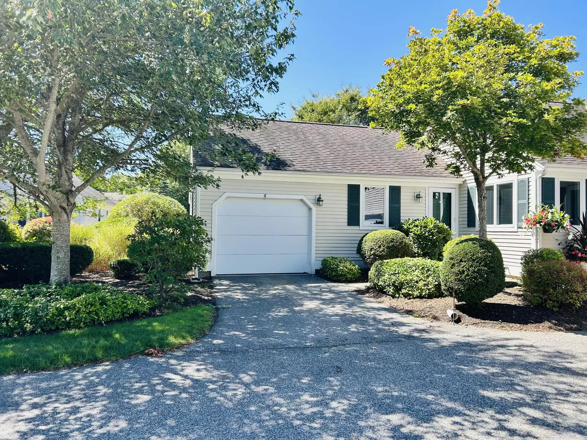 Mashpee, MA 02649,6 Masters Court