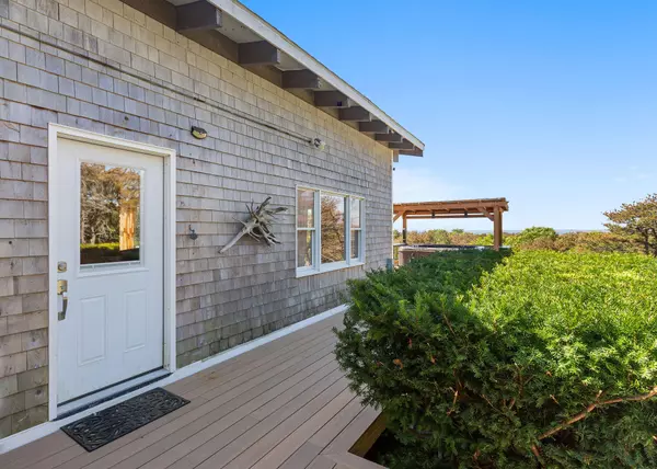 Truro, MA 02666,25 Noons Drive