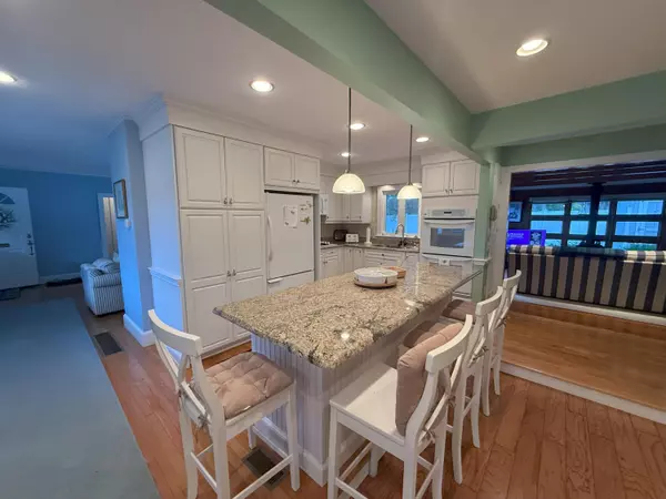 Hyannis, MA 02601,40 Studley Road