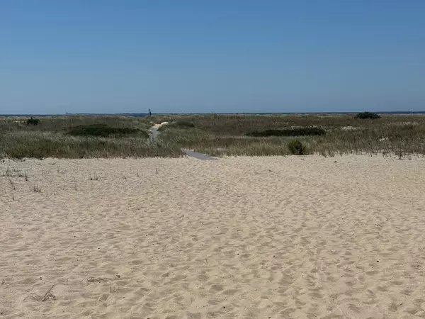 Truro, MA 02666,658 Shore Road #8