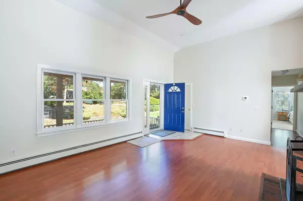 Mashpee, MA 02649,211 James Circle