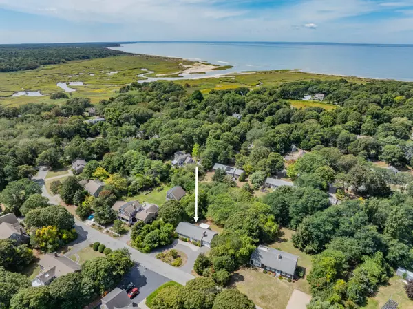 Orleans, MA 02653,8 Hofe Road