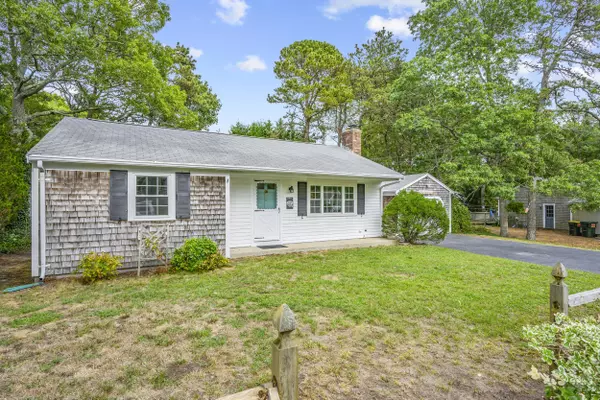 South Dennis, MA 02660,16 Dunstable Cross Road