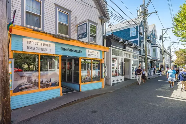 Provincetown, MA 02657,269 - 271 Commercial Street