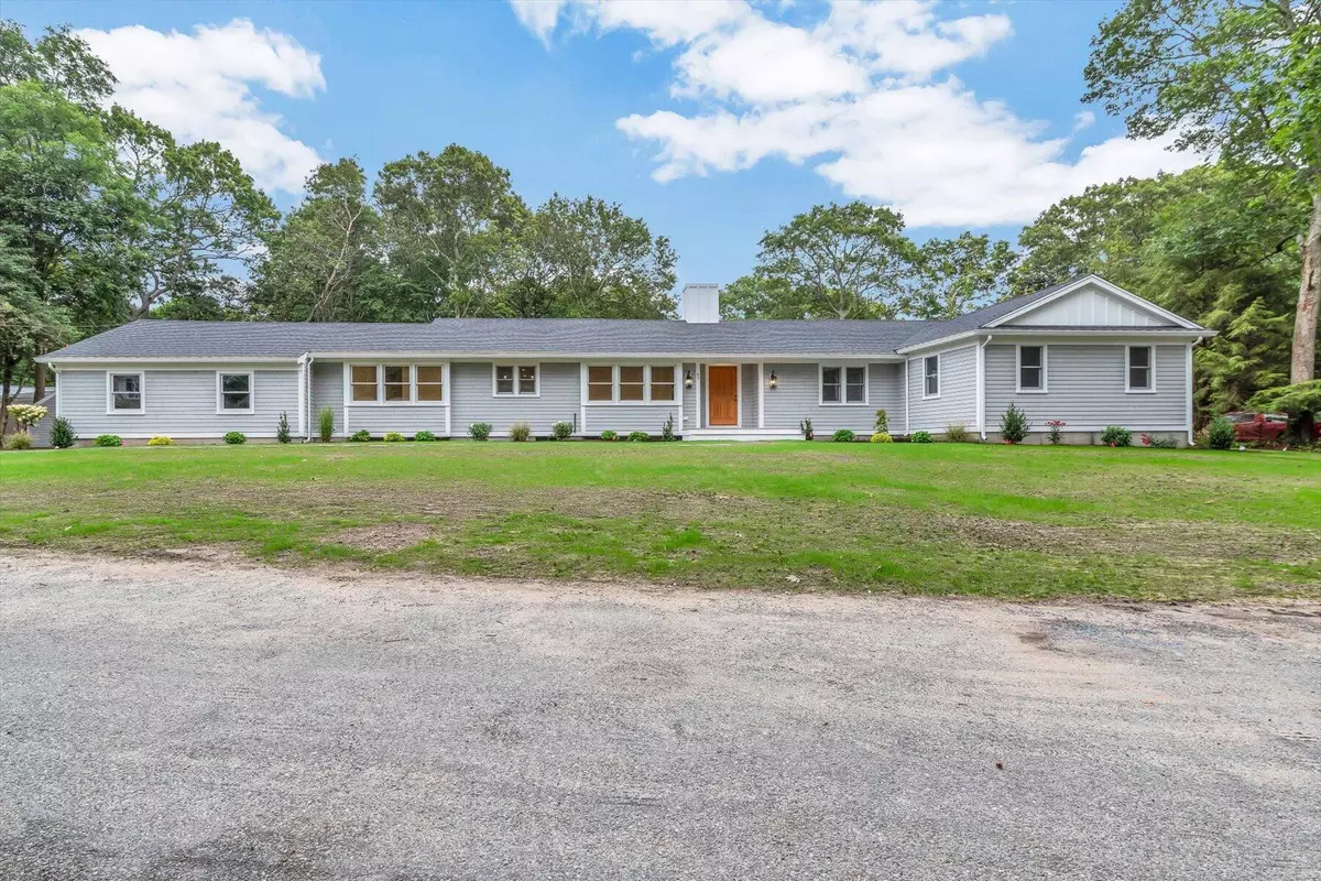 Centerville, MA 02632,40 Sachem Drive