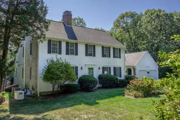 East Sandwich, MA 02537,11 Locust Lane