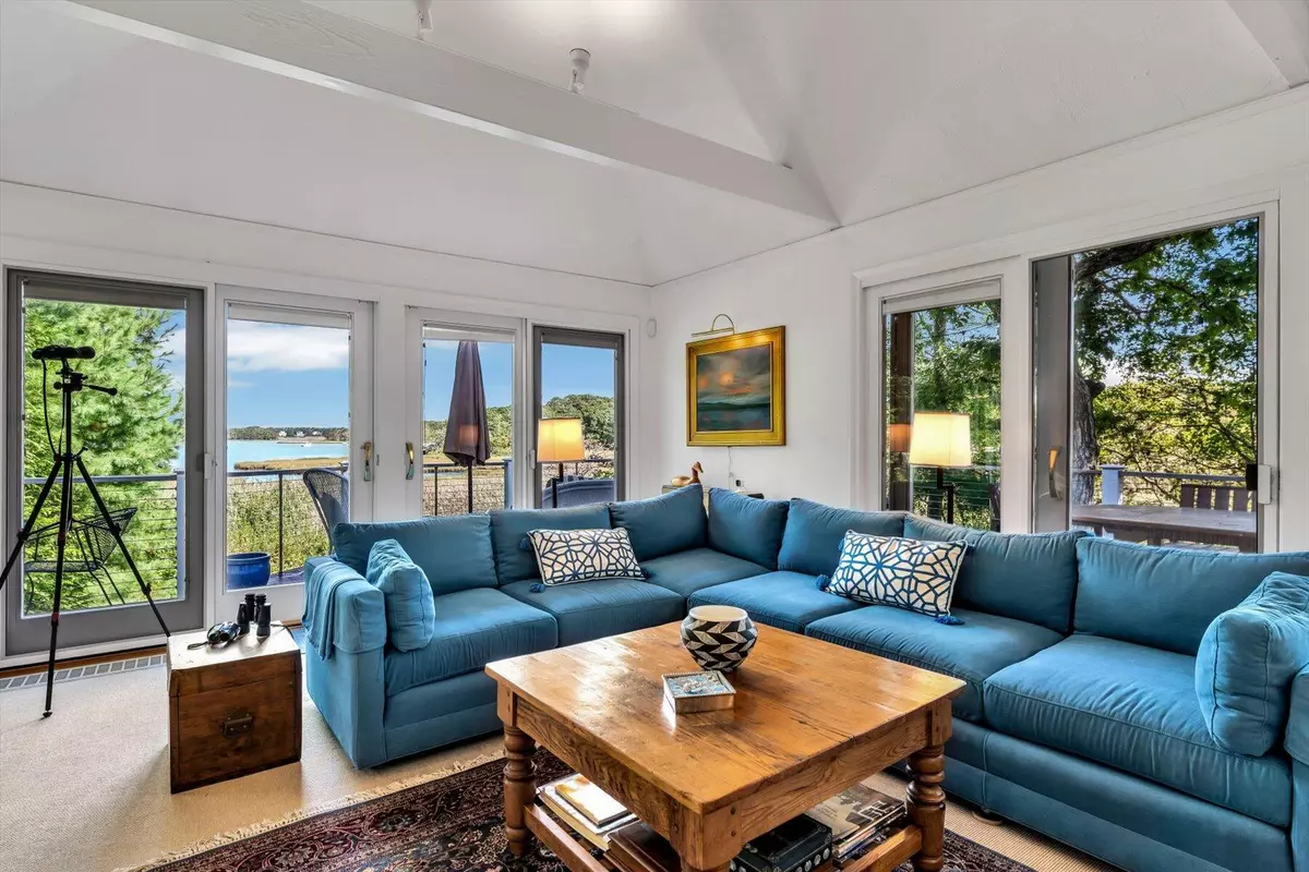 Mashpee, MA 02649,5 Tide Run