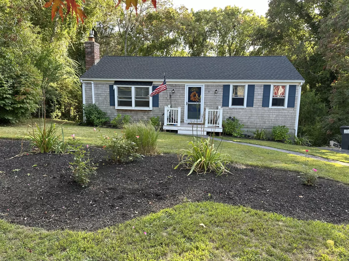 Mashpee, MA 02649,11 Warwick Way