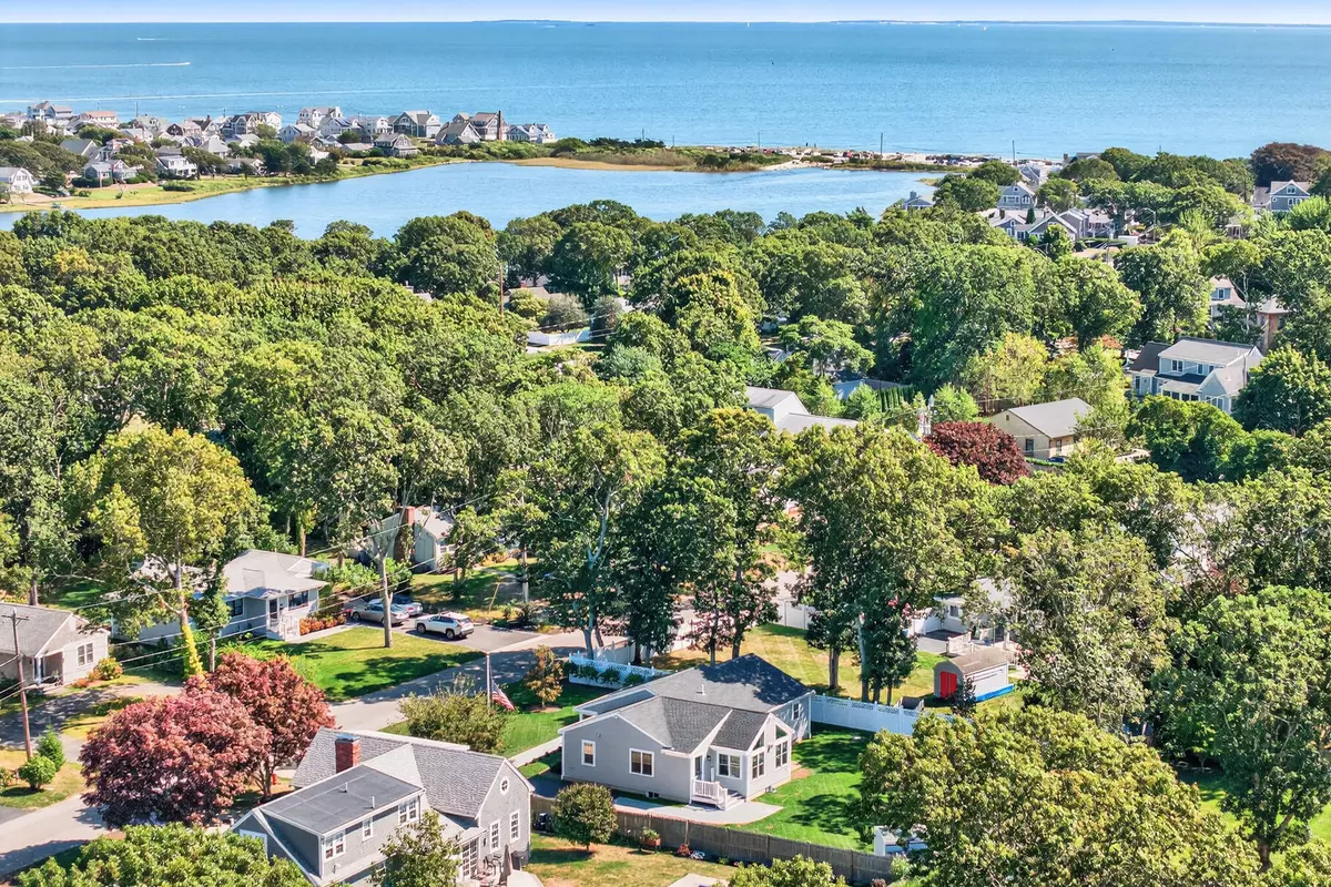 Falmouth, MA 02540,28 Hudson Street