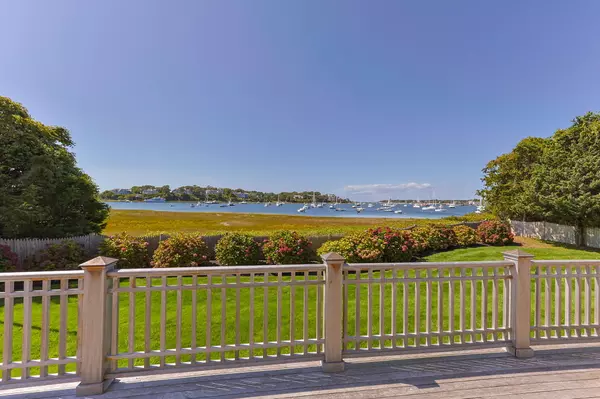 Chatham, MA 02633,346 Morris Island Road