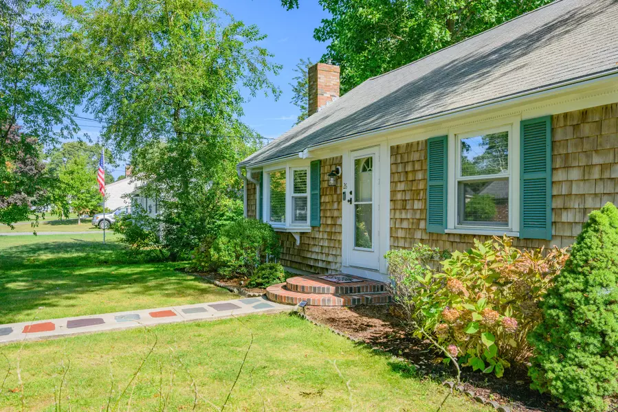 26 Grouse Lane, West Yarmouth, MA 02673