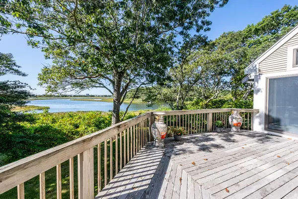 498 Elliott Road, Centerville, MA 02632
