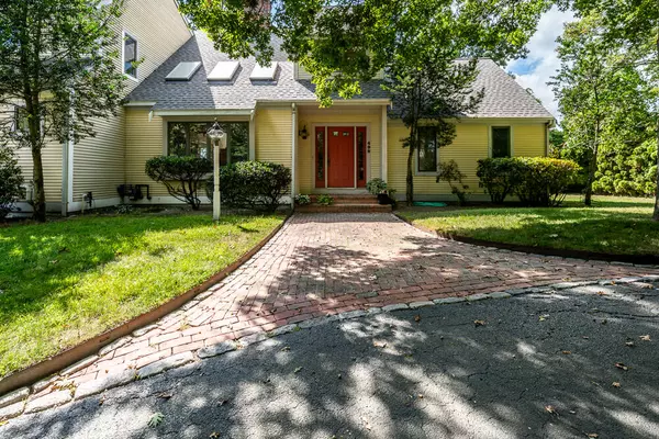 Centerville, MA 02632,498 Elliott Road