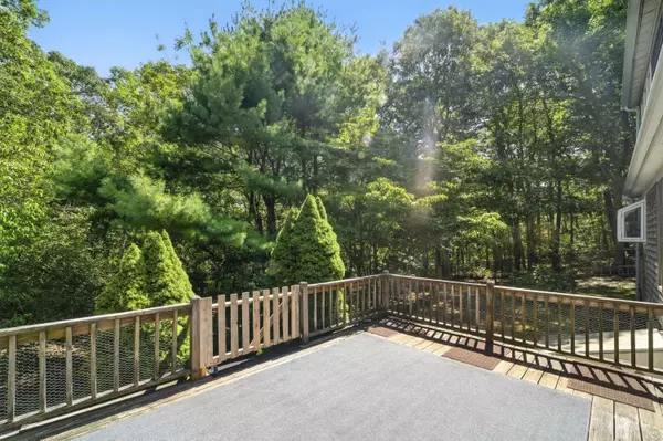 Yarmouth Port, MA 02675,170 Pine Street