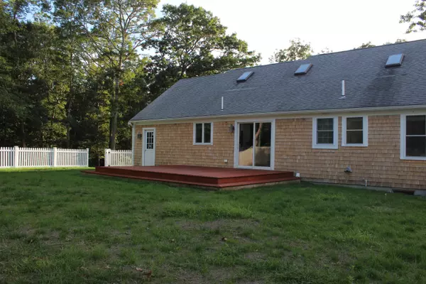 Harwich, MA 02645,7 Tonis Way