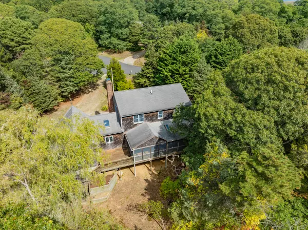 Eastham, MA 02642,10 Appleseed Road