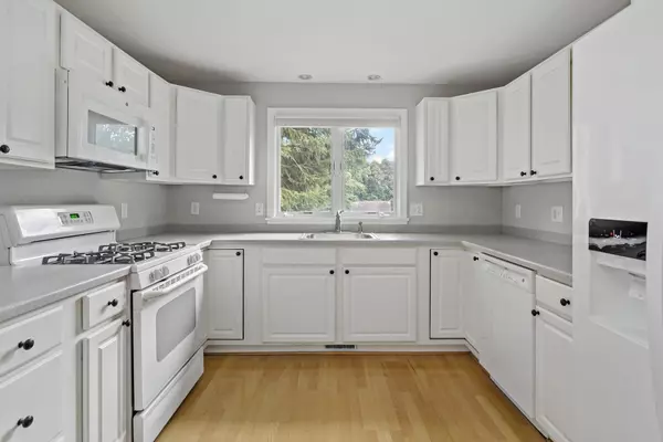 Mashpee, MA 02649,115 Pine Hill Boulevard
