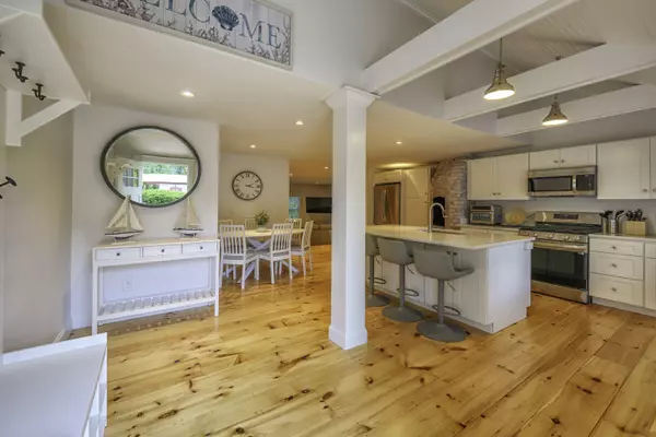 Yarmouth Port, MA 02675,28 Seminole Drive