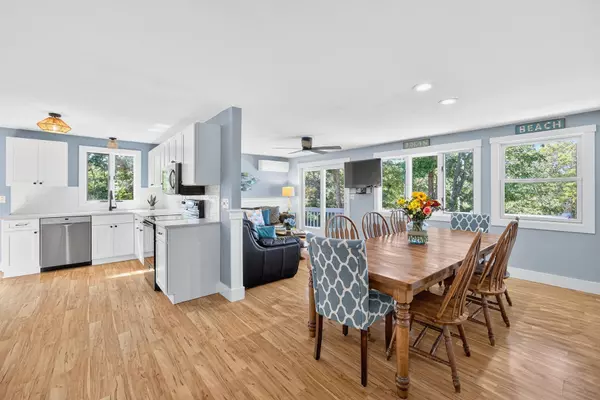 24 Jae Road, Falmouth, MA 02540